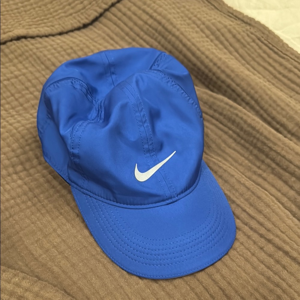 Nike Featherlight running cap